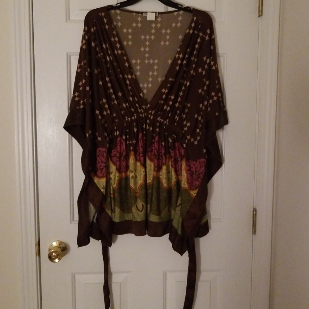 Used Hot & Delicious V-Neck Blouses Size Large - Picture 1 of 4